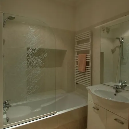 Les Clematites Apartment *