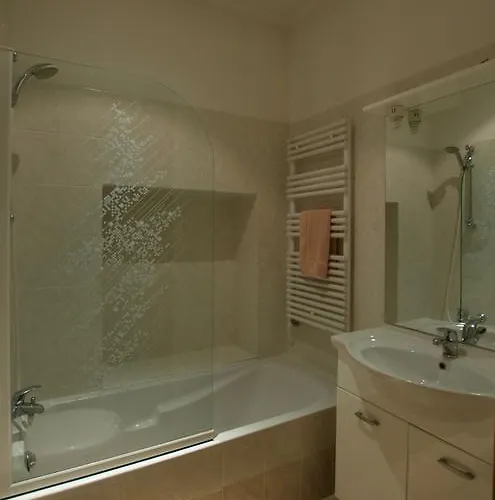 Les Clematites Apartment *